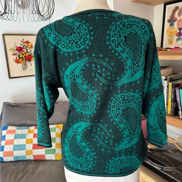 Vintage 80’s Green and Black Paisley Patterned Sweater - Picture 4 of 4